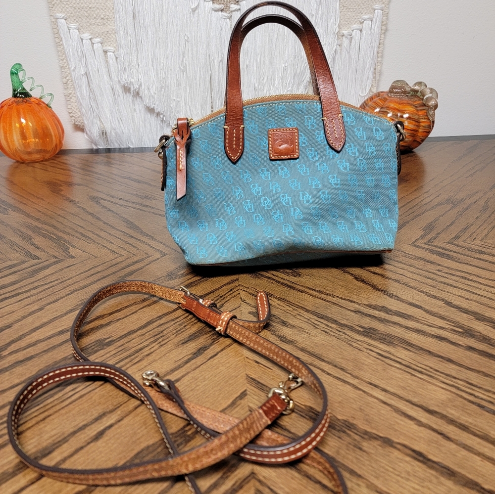 Dooney & Bourke Purse